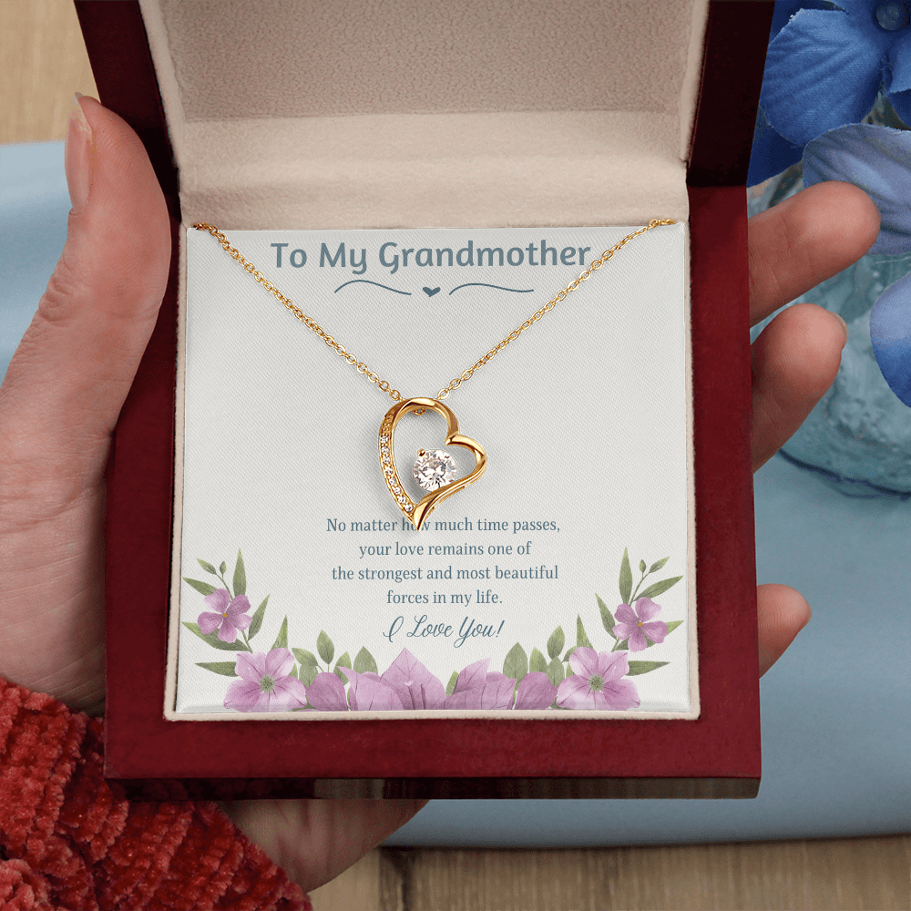 To My Grandmother Forever Love Necklace – Heartfelt Gift for Grandma – Meaningful Jewelry with Message Card
