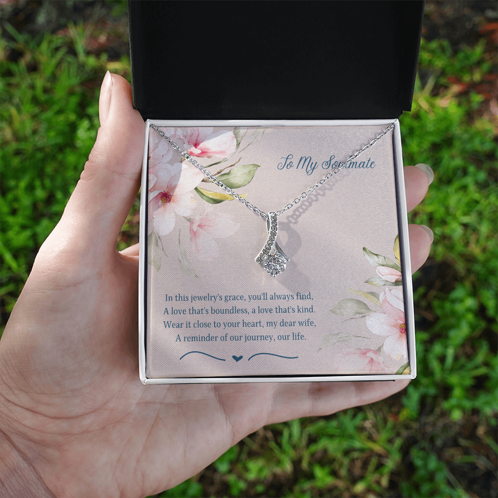 To My Soulmate Alluring Beauty Necklace