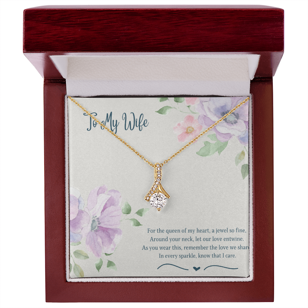 To My Wife Queen Of My Heart Alluring Beauty Necklace