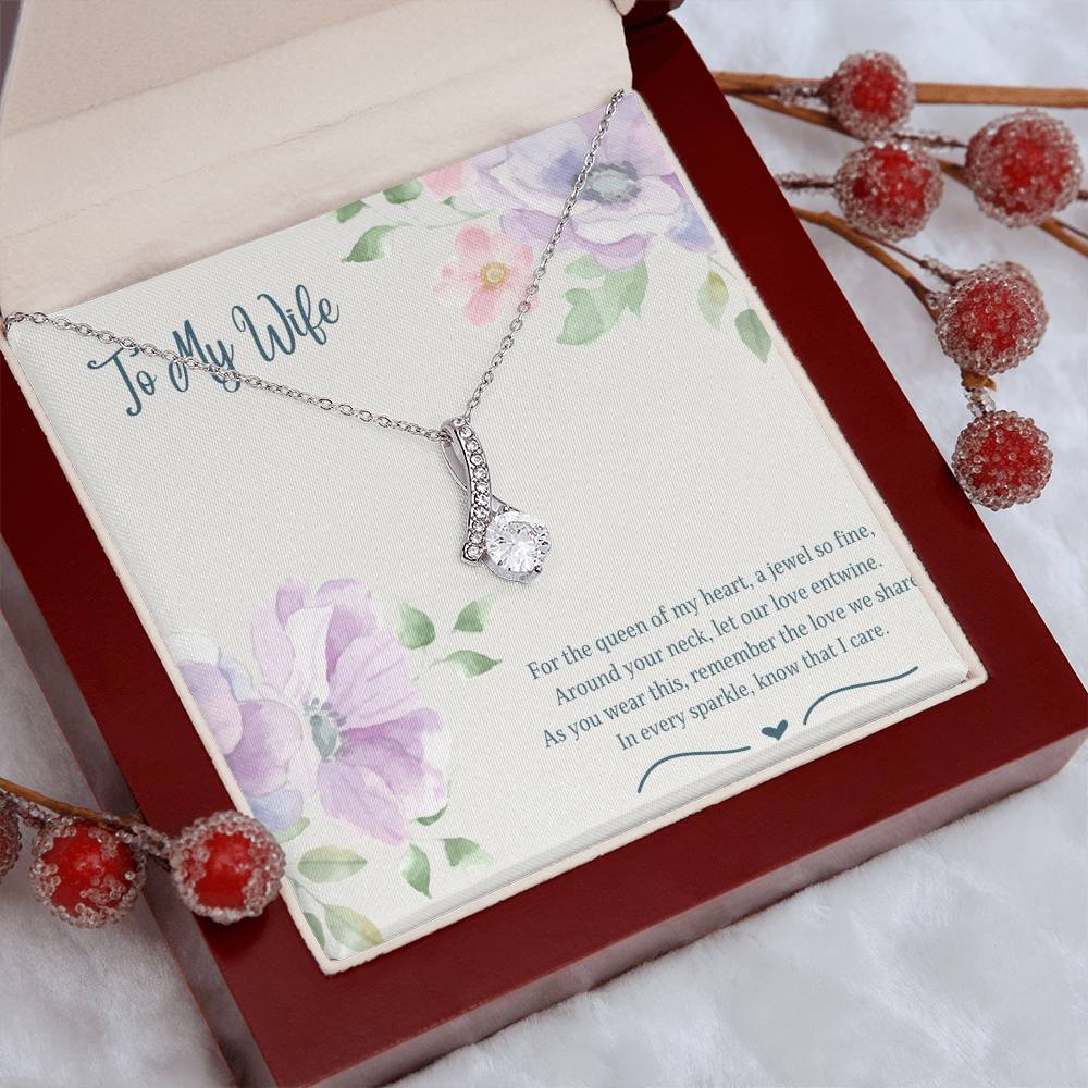 To My Wife Queen Of My Heart Alluring Beauty Necklace