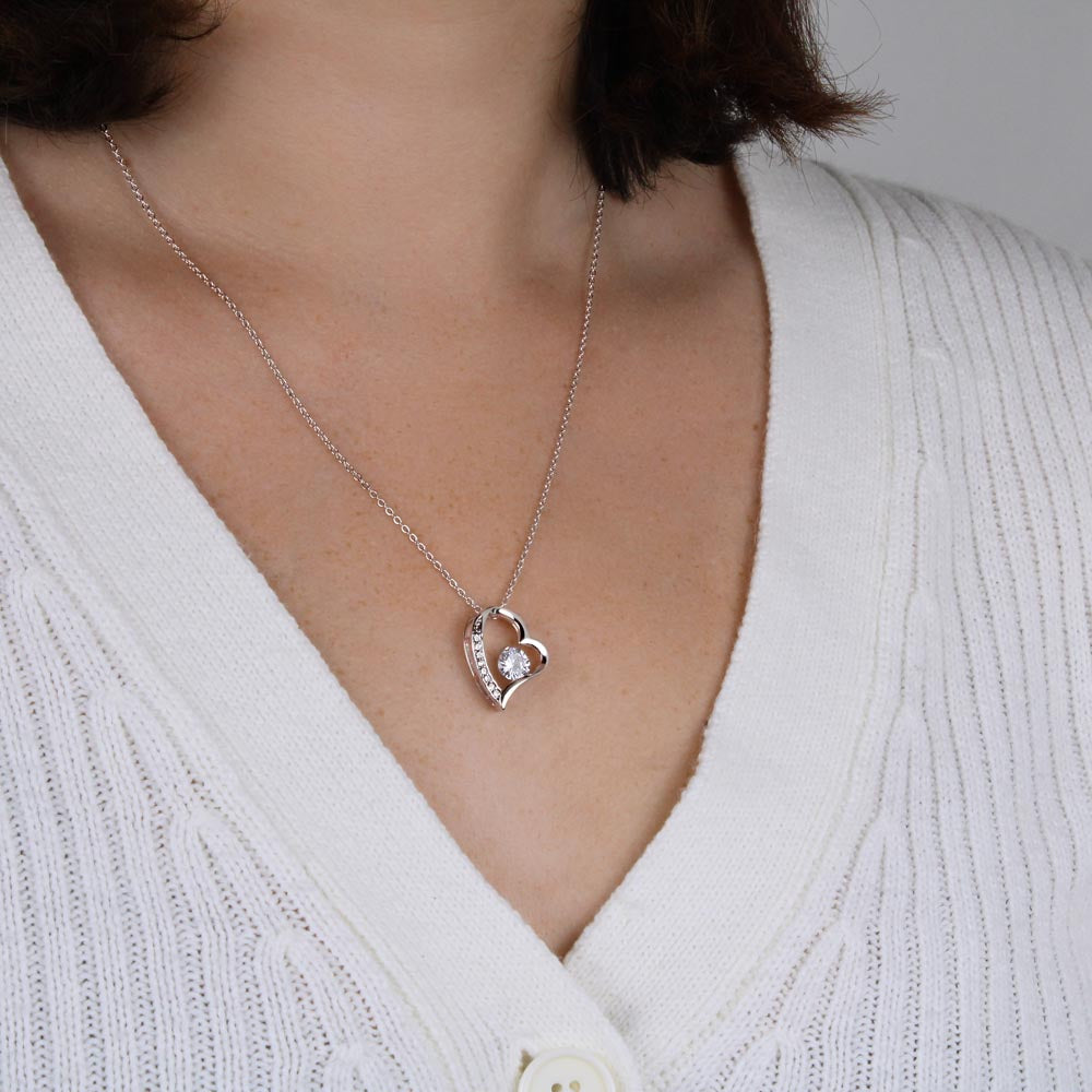 To My Grandmother Forever Love  Necklace – Heartfelt Gift for Grandma – Meaningful Jewelry with Message Card