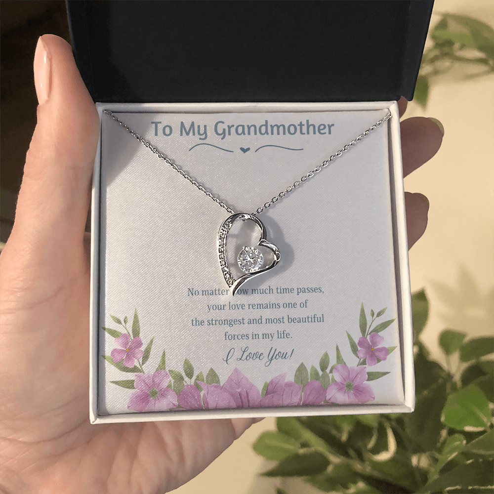 To My Grandmother Forever Love Necklace – Heartfelt Gift for Grandma – Meaningful Jewelry with Message Card